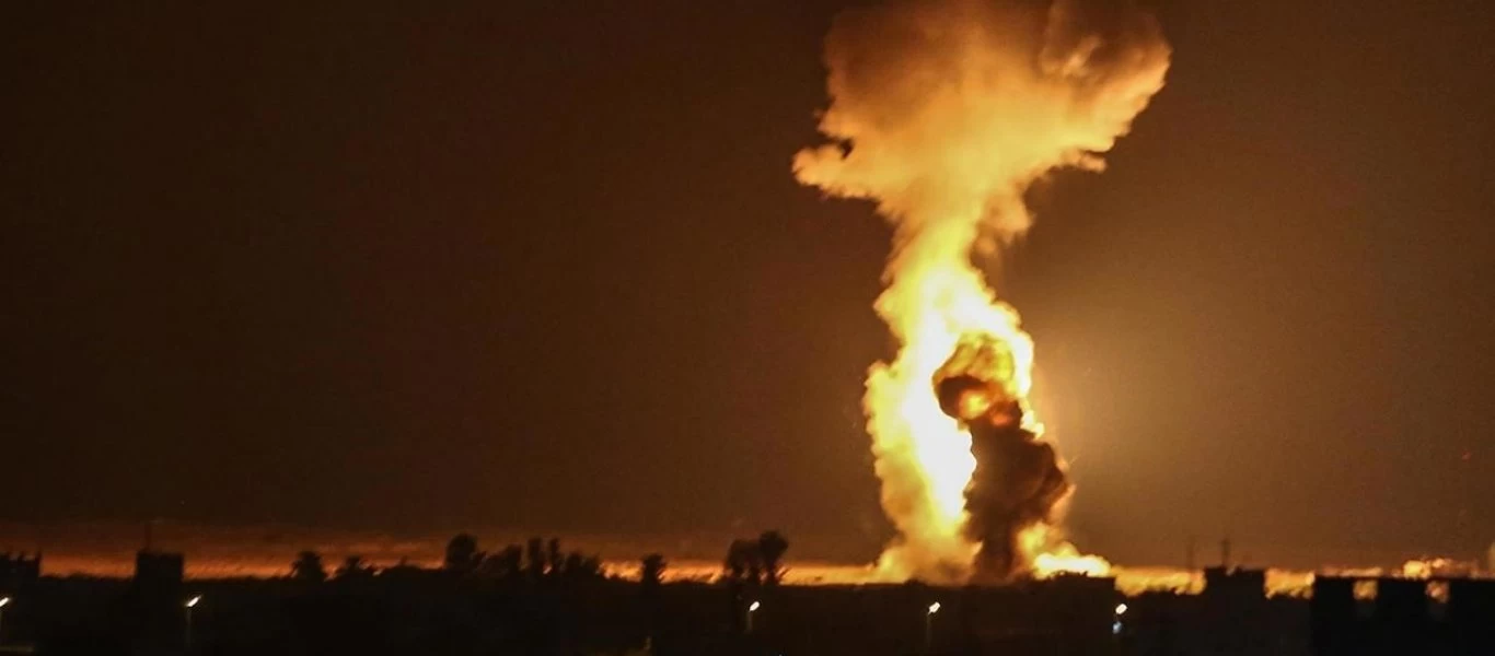 Σφοδροί οι βομβαρδισμοί στην Γάζα - Κατάρρευση κτιρίων (βίντεο)